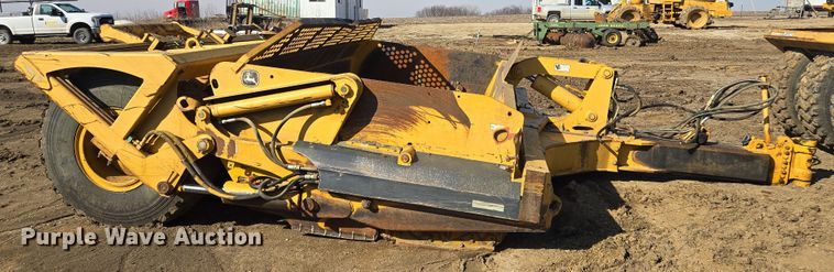 image for item EQ6750 2006 John Deere  1814C  scraper