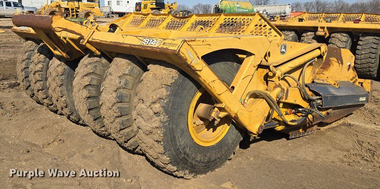 image for item EQ6750 2006 John Deere  1814C  scraper