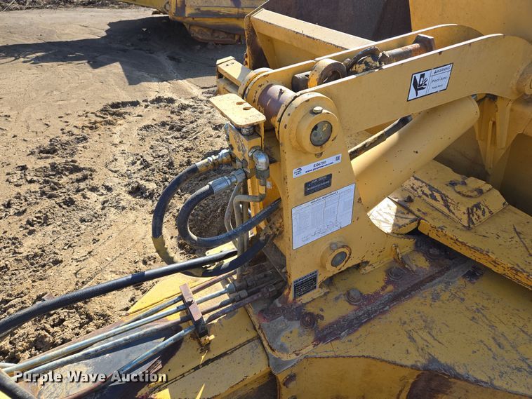 image for item EQ6750 2006 John Deere  1814C  scraper