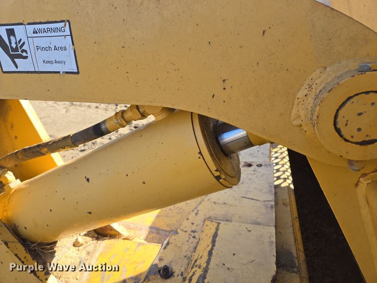 image for item EQ6750 2006 John Deere  1814C  scraper