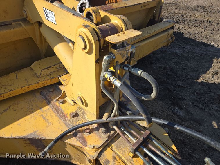 image for item EQ6750 2006 John Deere  1814C  scraper