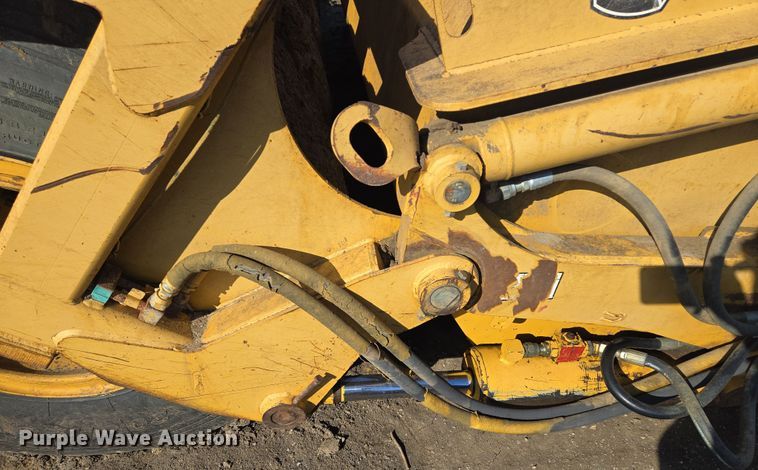 image for item EQ6750 2006 John Deere  1814C  scraper