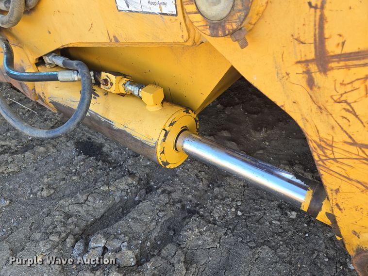 image for item EQ6750 2006 John Deere  1814C  scraper