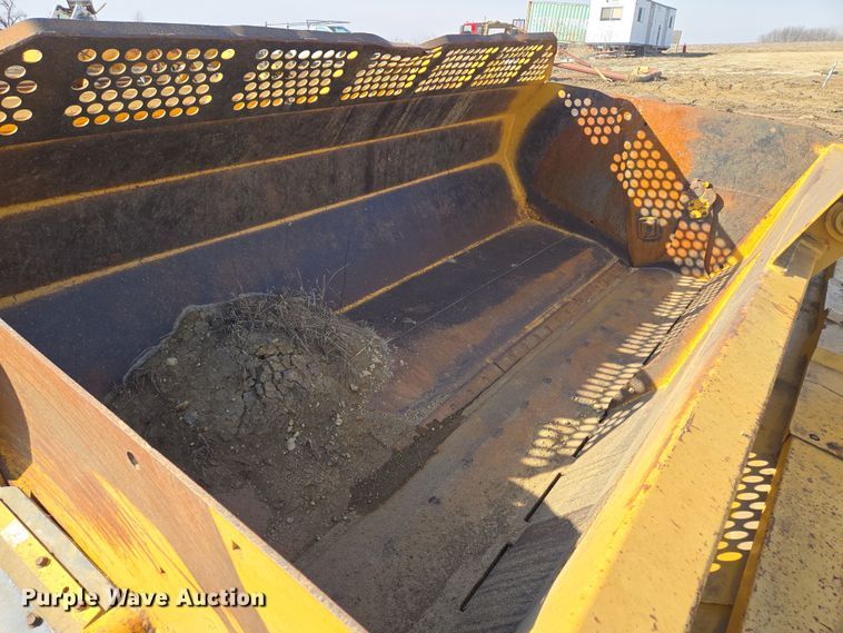 image for item EQ6750 2006 John Deere  1814C  scraper