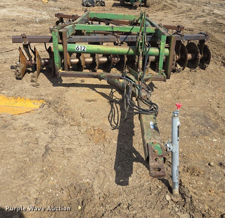 image for item EQ6752 John Deere  355 off-set disk