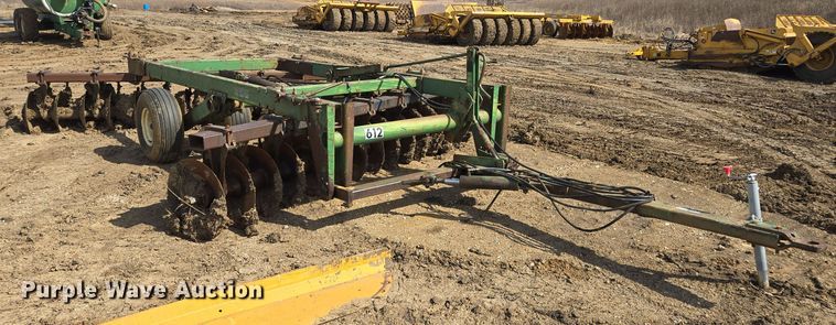 image for item EQ6752 John Deere  355 off-set disk