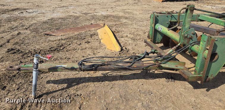 image for item EQ6752 John Deere  355 off-set disk