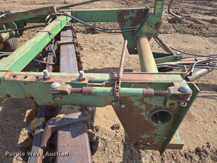 image for item EQ6752 John Deere  355 off-set disk