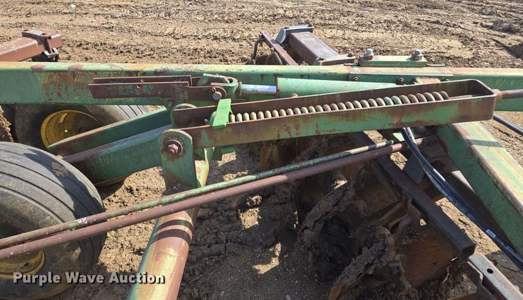 image for item EQ6752 John Deere  355 off-set disk