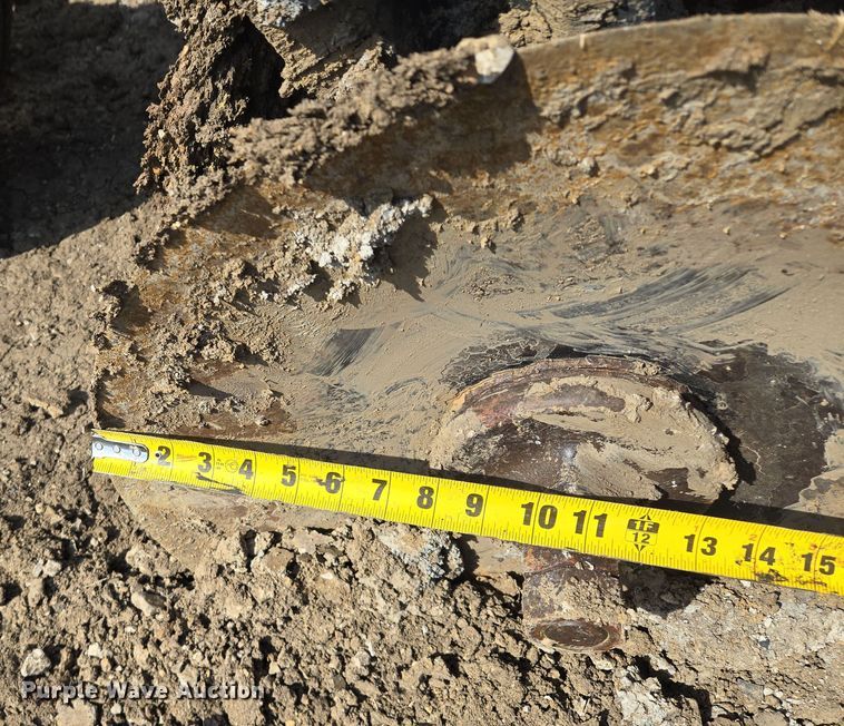 image for item EQ6752 John Deere  355 off-set disk