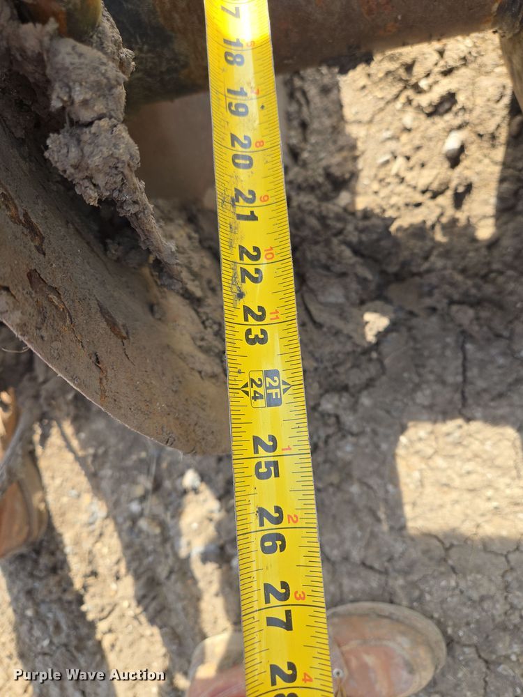 image for item EQ6752 John Deere  355 off-set disk