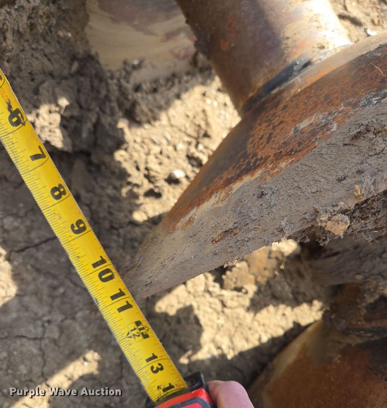 image for item EQ6752 John Deere  355 off-set disk