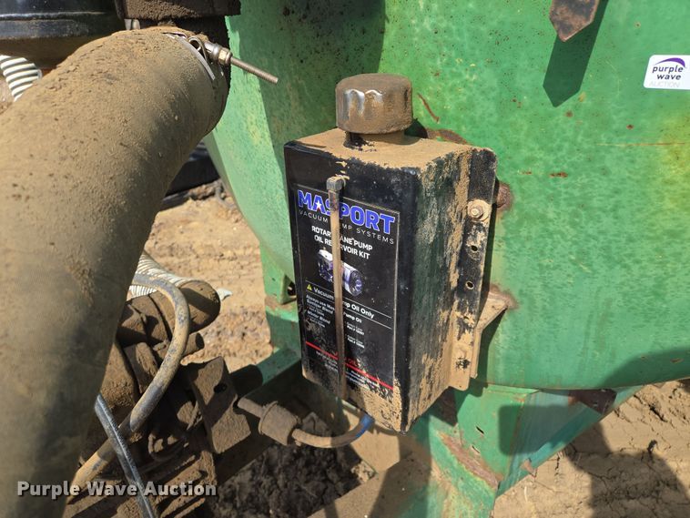 image for item EQ6753 Badger  8700L manure spreader