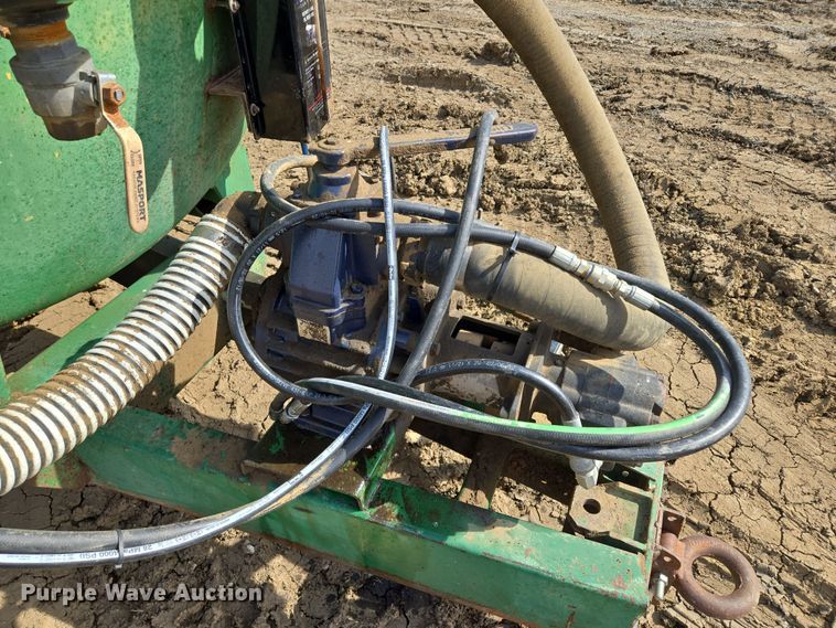 image for item EQ6753 Badger  8700L manure spreader