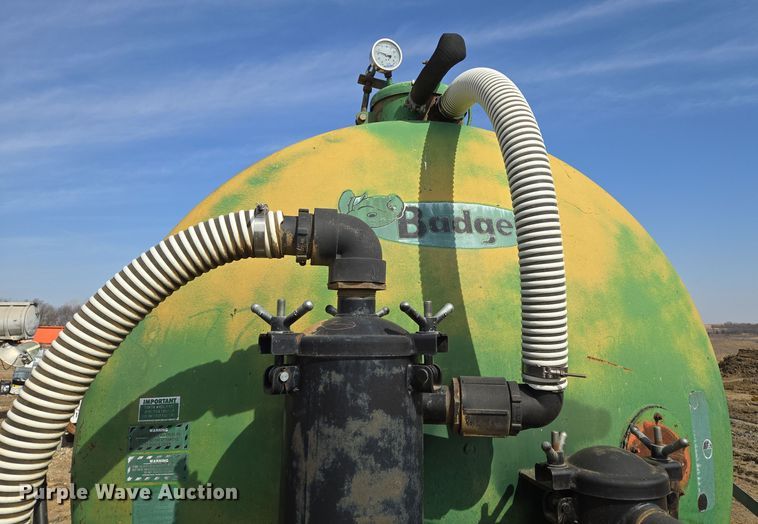 image for item EQ6753 Badger  8700L manure spreader