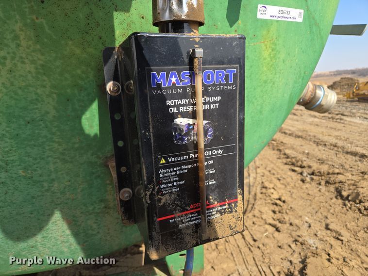 image for item EQ6753 Badger  8700L manure spreader