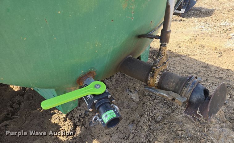 image for item EQ6753 Badger  8700L manure spreader