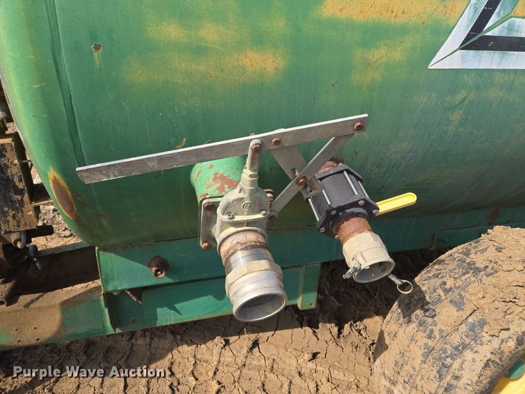 image for item EQ6753 Badger  8700L manure spreader