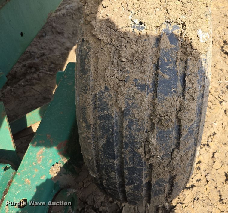 image for item EQ6753 Badger  8700L manure spreader