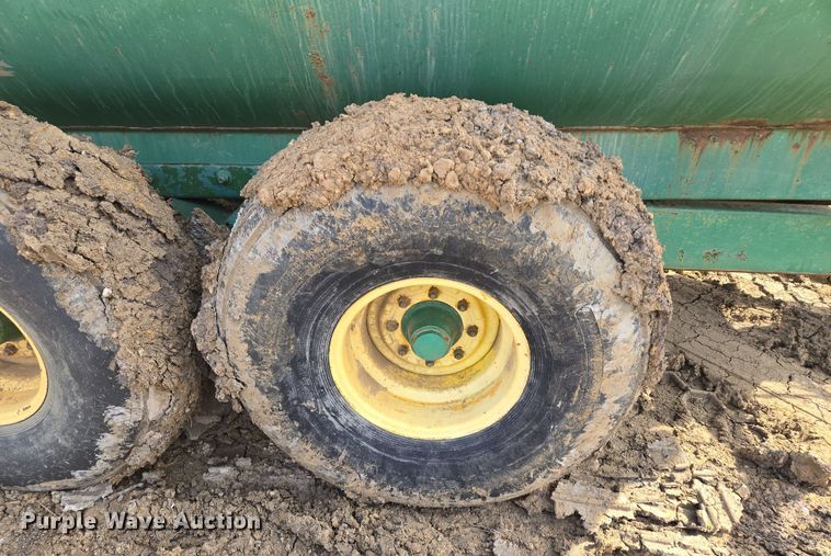 image for item EQ6753 Badger  8700L manure spreader