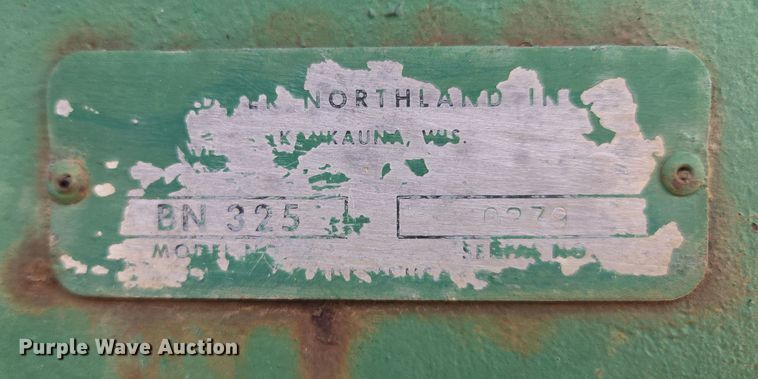 image for item EQ6753 Badger  8700L manure spreader