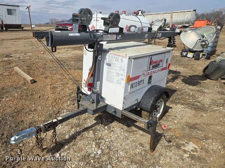 image for item EQ6755 Magnum  MLT3060M light plant