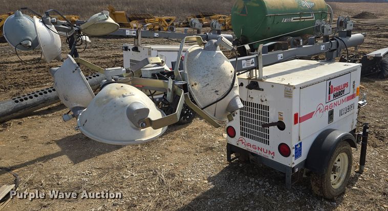 image for item EQ6755 Magnum  MLT3060M light plant