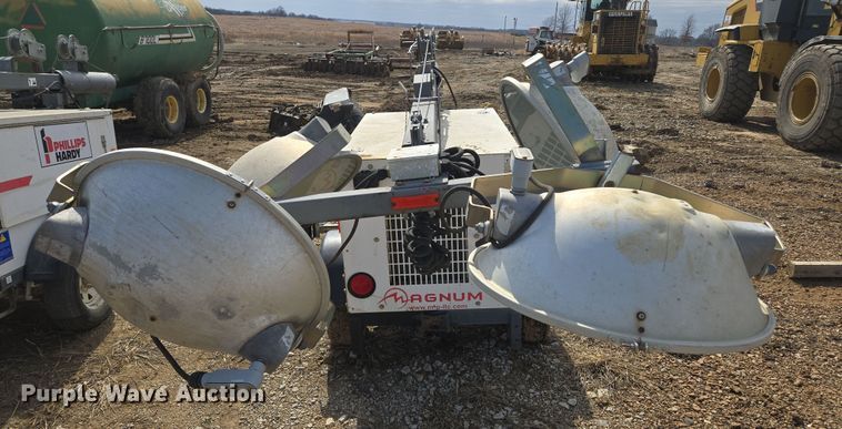 image for item EQ6755 Magnum  MLT3060M light plant