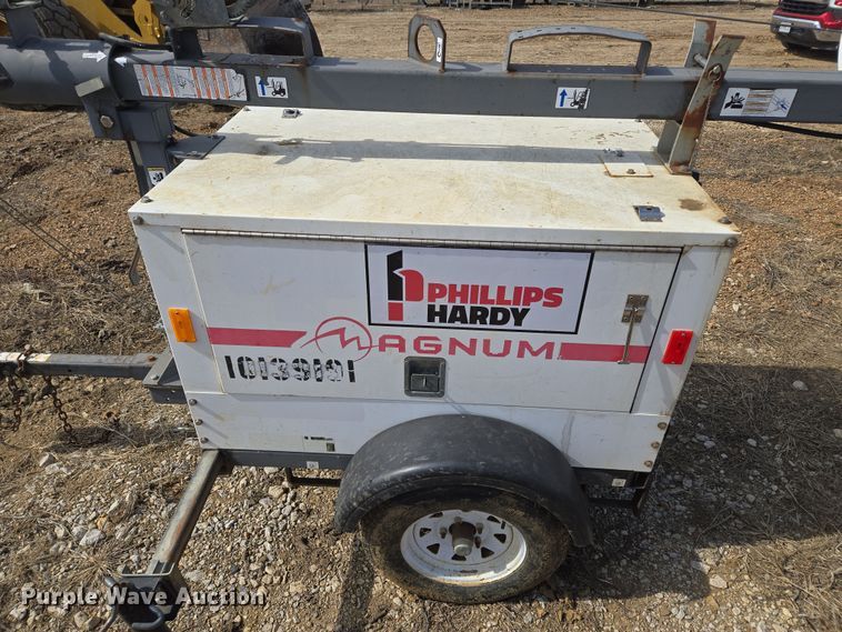 image for item EQ6755 Magnum  MLT3060M light plant