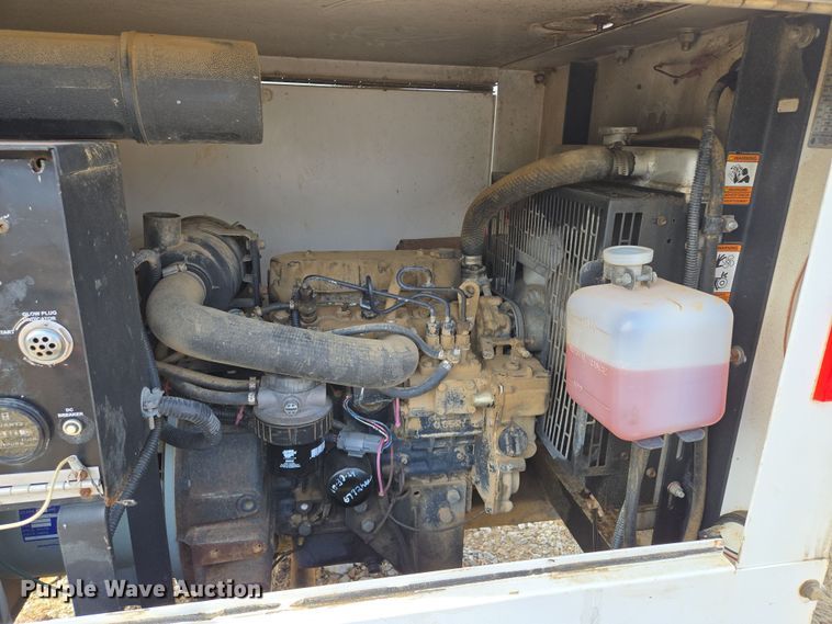 image for item EQ6755 Magnum  MLT3060M light plant