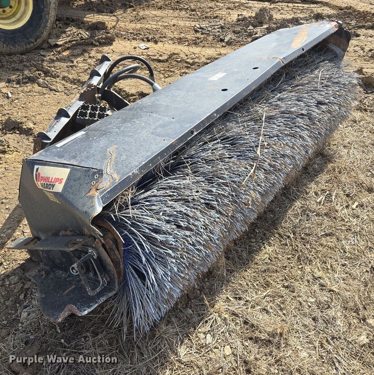 image for item EQ6756 Skid steer broom