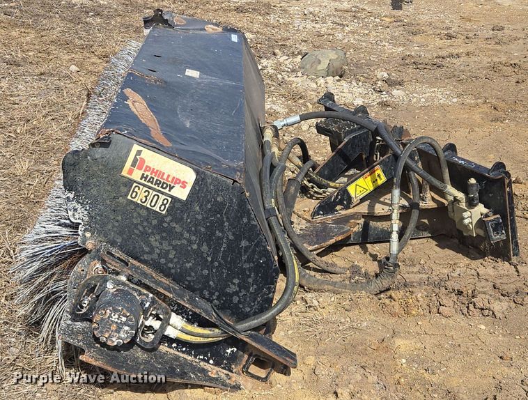 image for item EQ6756 Skid steer broom