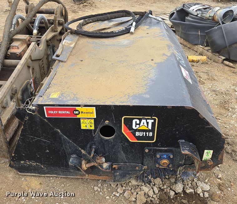 image for item EQ6758 Caterpillar  BU118 skid steer sweeper