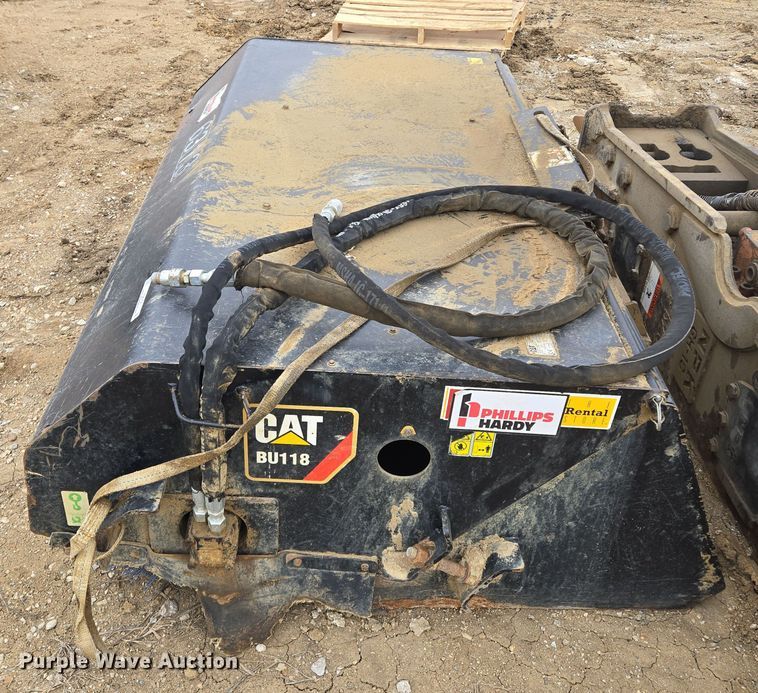 image for item EQ6758 Caterpillar  BU118 skid steer sweeper