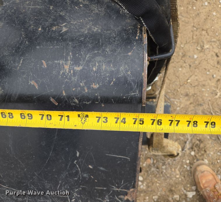 image for item EQ6758 Caterpillar  BU118 skid steer sweeper