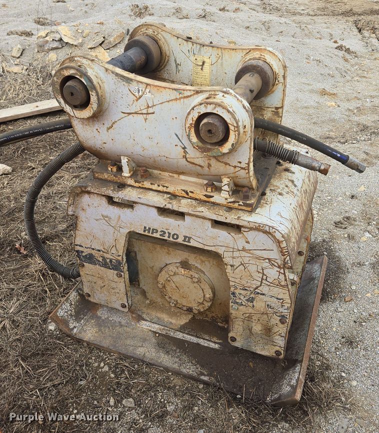 image for item EQ6759 Furukawa HP210 II excavator plate compactor