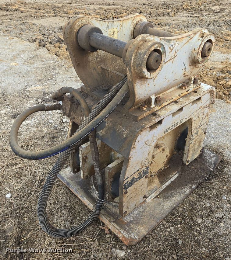 image for item EQ6759 Furukawa HP210 II excavator plate compactor
