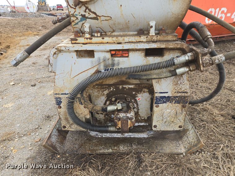 image for item EQ6759 Furukawa HP210 II excavator plate compactor