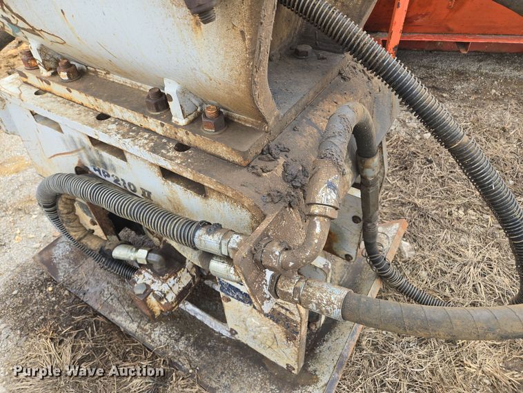 image for item EQ6759 Furukawa HP210 II excavator plate compactor