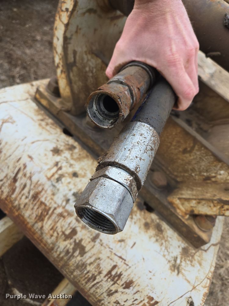 image for item EQ6759 Furukawa HP210 II excavator plate compactor