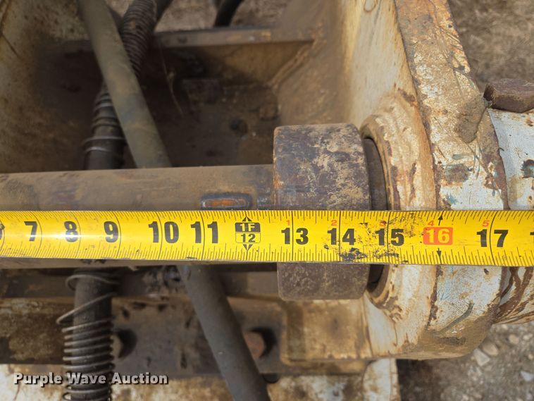 image for item EQ6759 Furukawa HP210 II excavator plate compactor