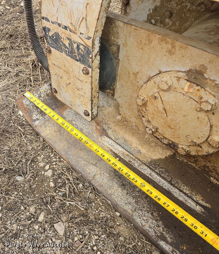 image for item EQ6759 Furukawa HP210 II excavator plate compactor