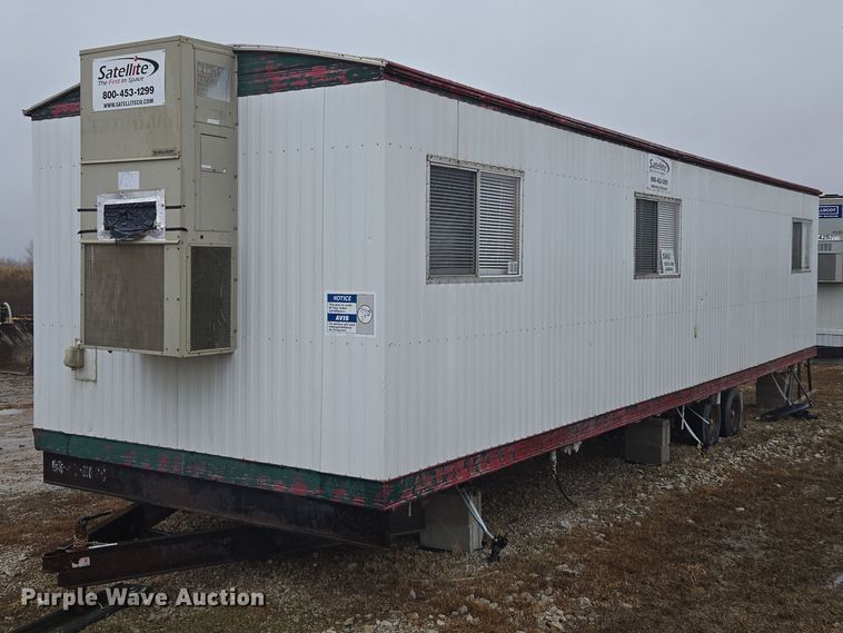 image for item EQ6761 2006 mobile office