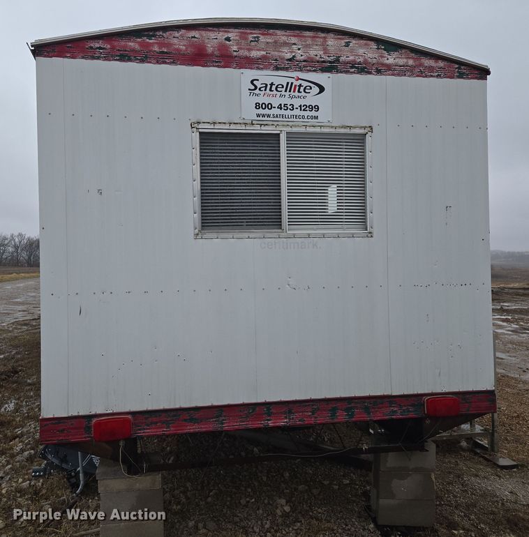 image for item EQ6761 2006 mobile office