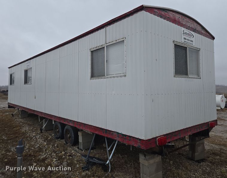 image for item EQ6761 2006 mobile office