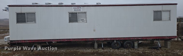 image for item EQ6761 2006 mobile office