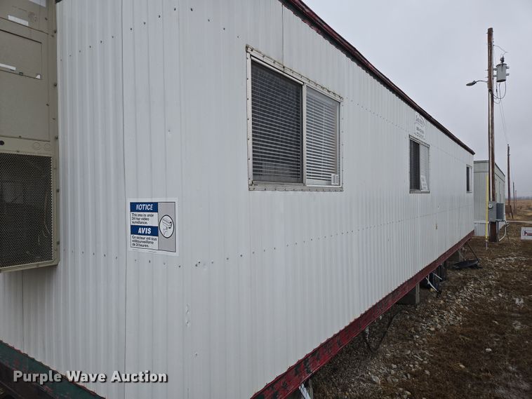 image for item EQ6761 2006 mobile office