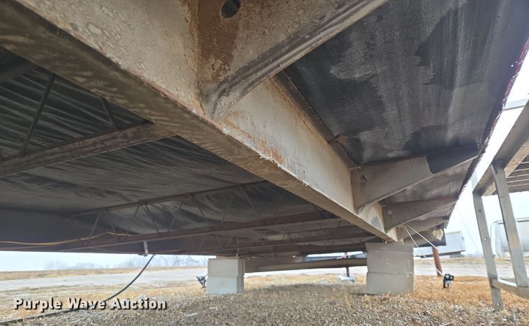 image for item EQ6761 2006 mobile office