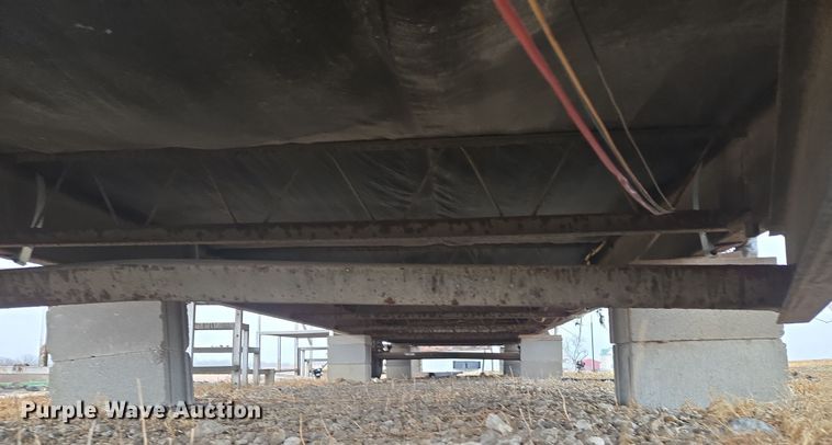 image for item EQ6761 2006 mobile office