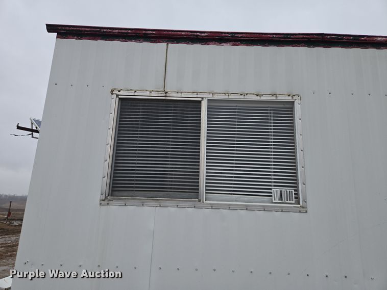 image for item EQ6761 2006 mobile office